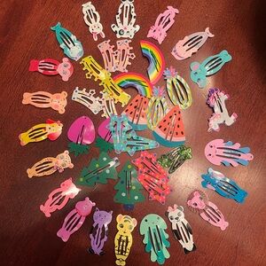 Kids’ Fun-Shaped Hair Clips